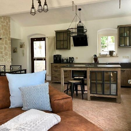Ferienwohnung Am Wasser Villa Graf Von Pfeil Dresde Exterior foto